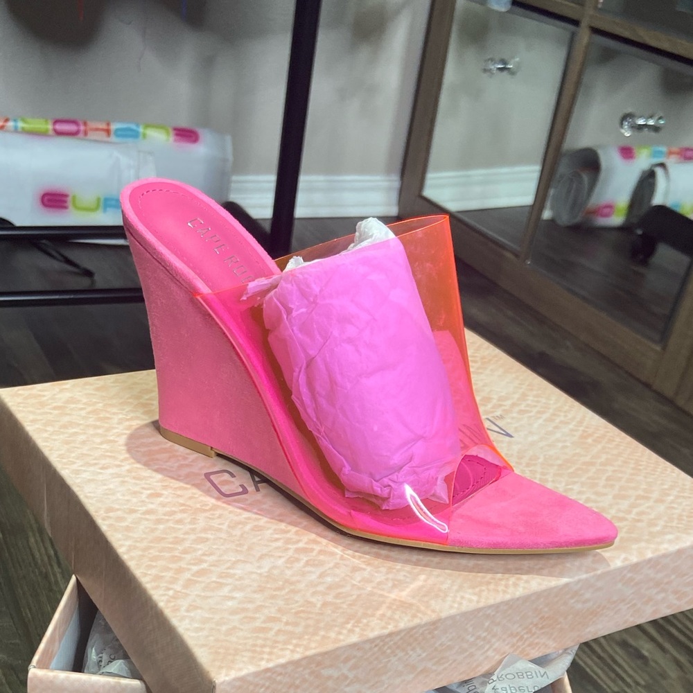 Barbie pink mule